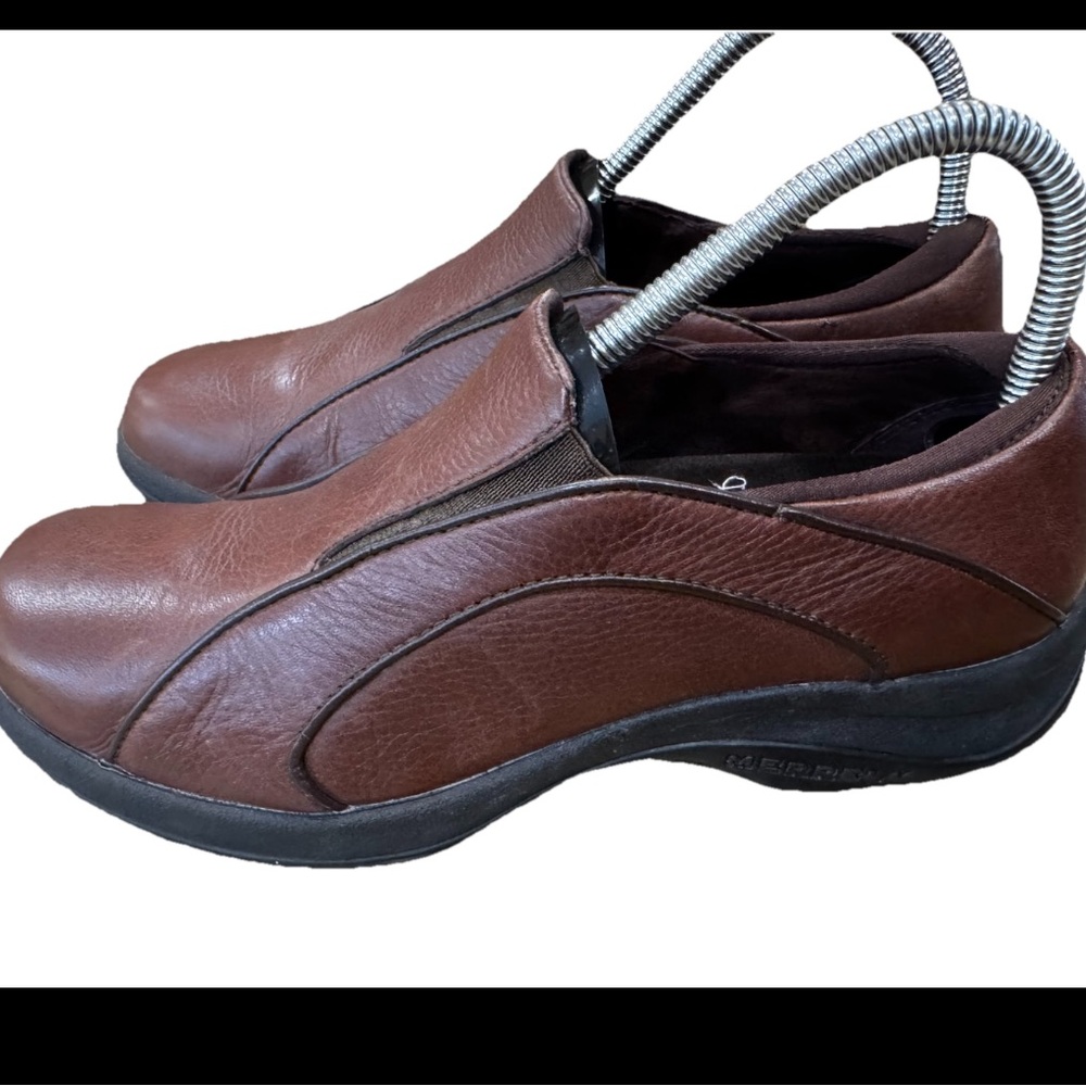 Merrell Womens Dark Brown Leather Slip On Clogs Comfort Walking Shoes Size 7.5